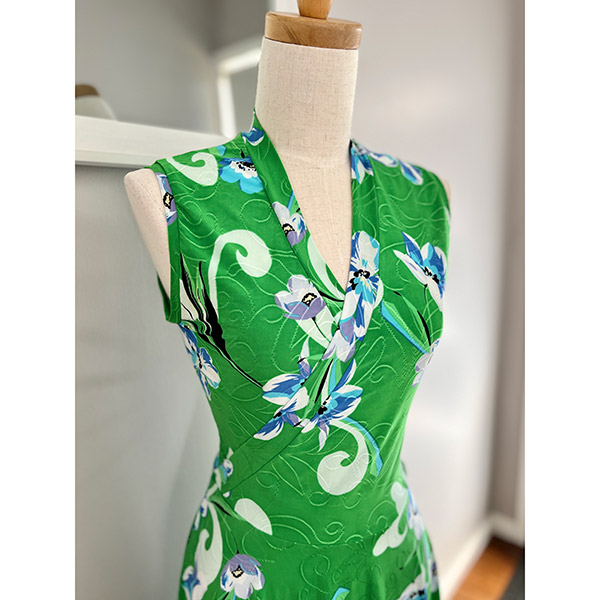 Green hot sale hawaiian dress